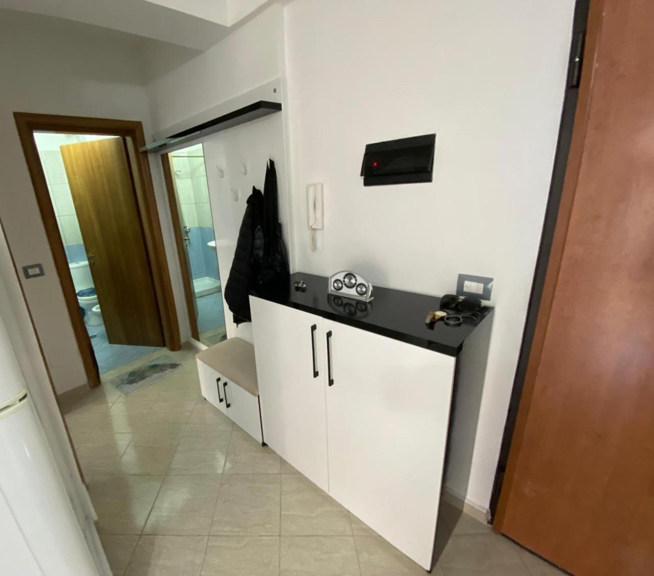 Liam Apartments Vlore Bagian luar foto